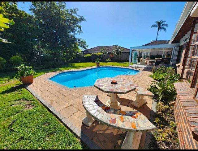 3 BEDROOM TOWNHOUSE FOR SALE IN MANORS